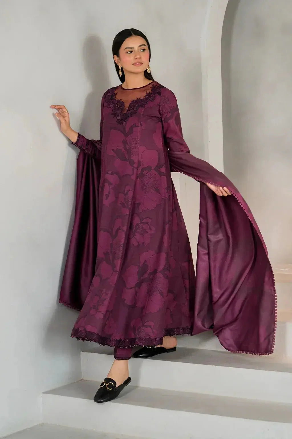 Embroidery lawn Suit