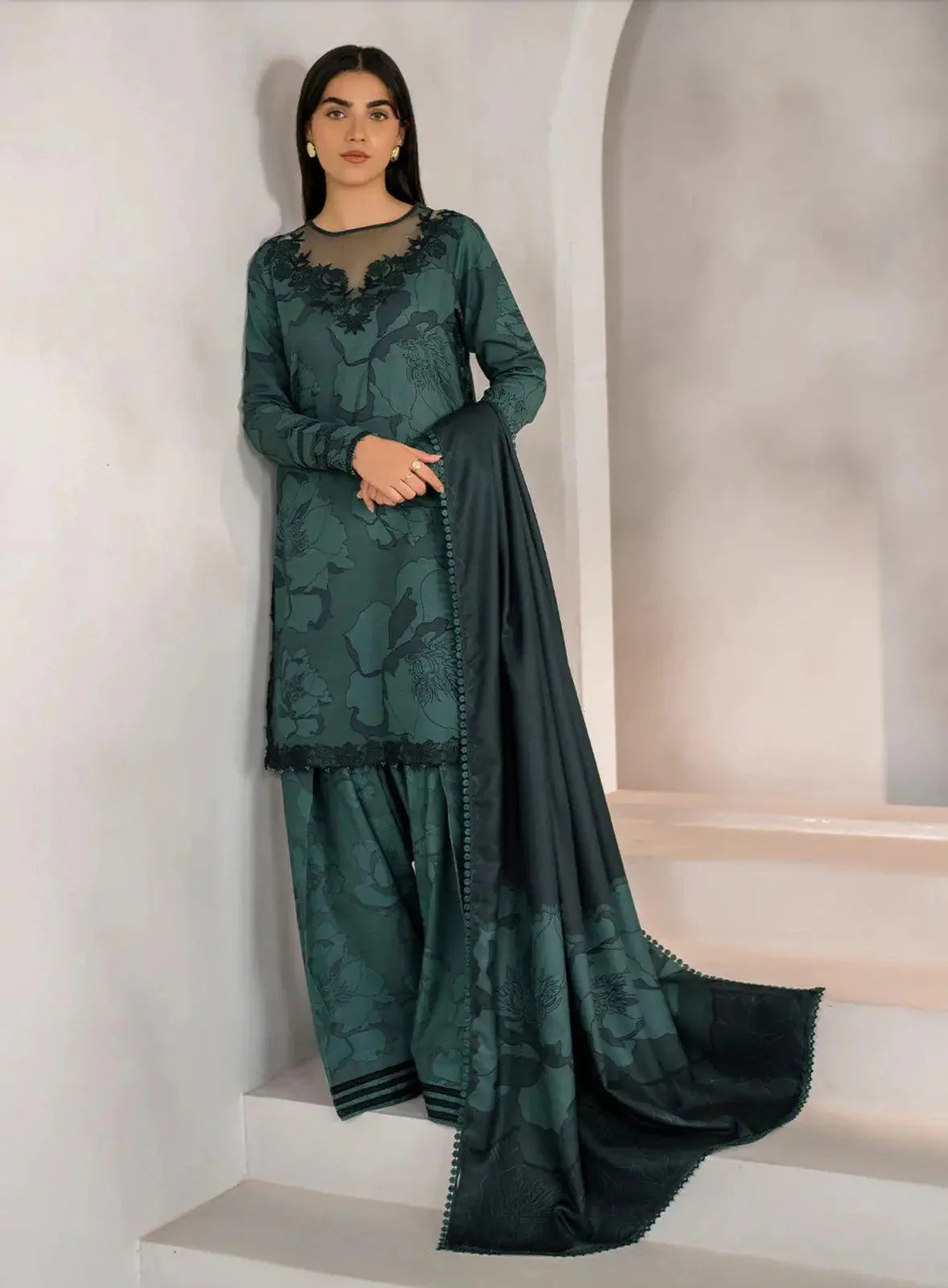 Embroidery lawn Suit