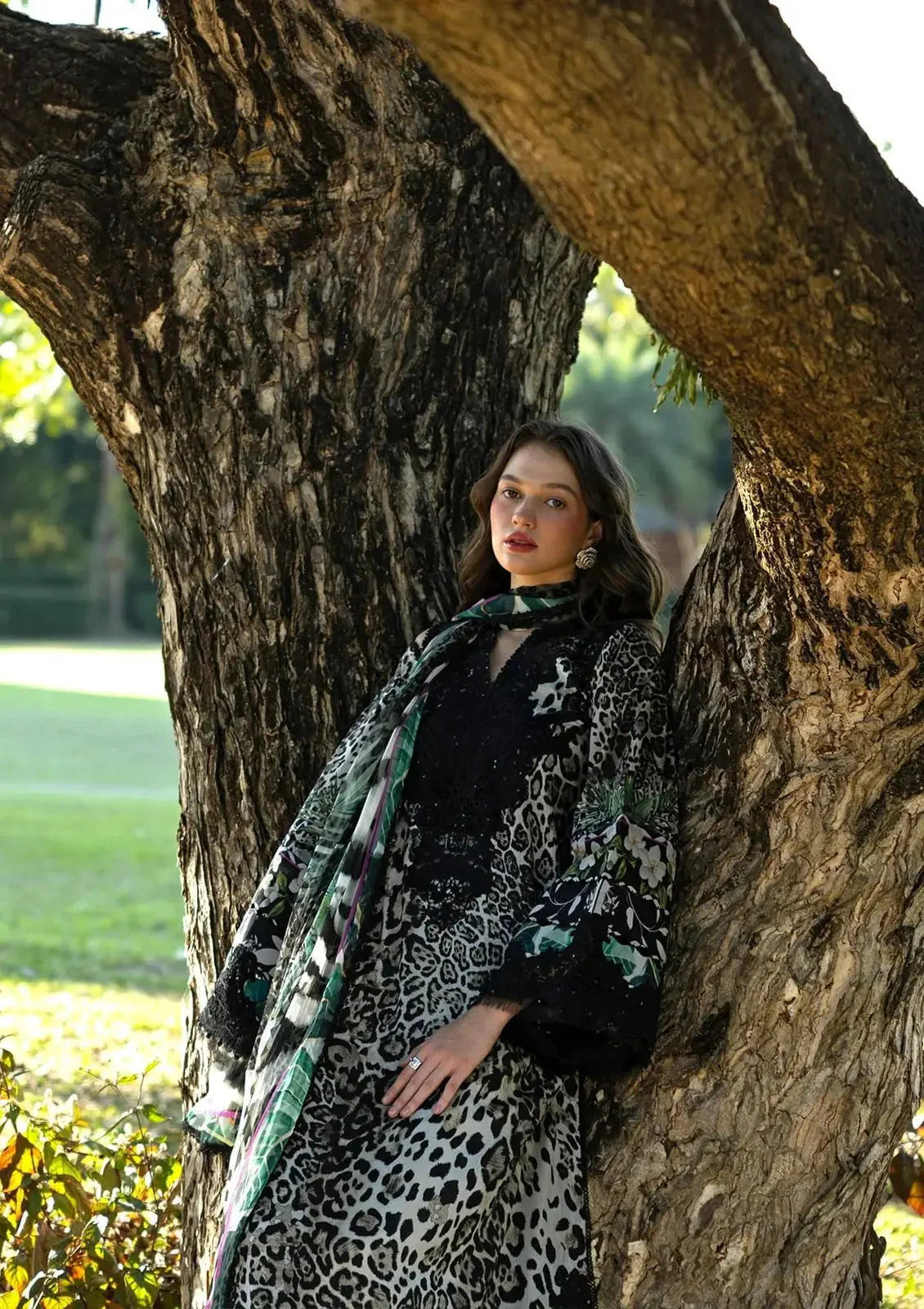 Elaf lawn suit 8510 SINGHAR